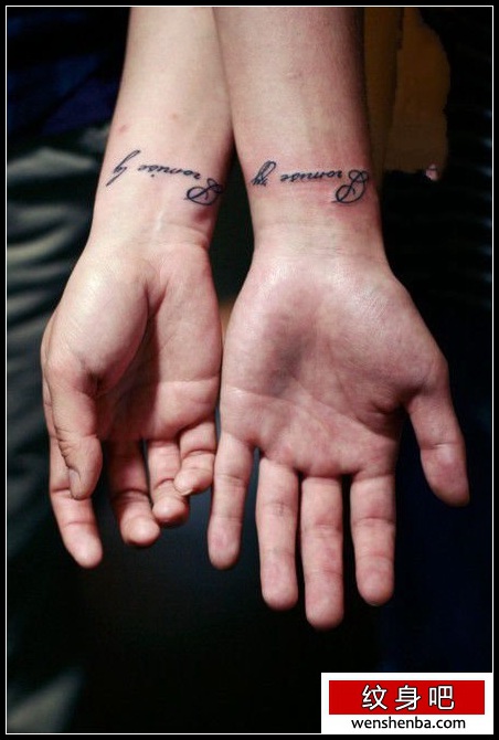 情侣手腕英文字母纹身