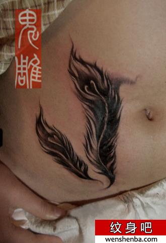 广州纹身分享侧腰唯美的羽毛文身图案