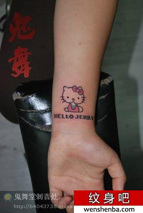 手腕卡通可爱的kitty猫纹身