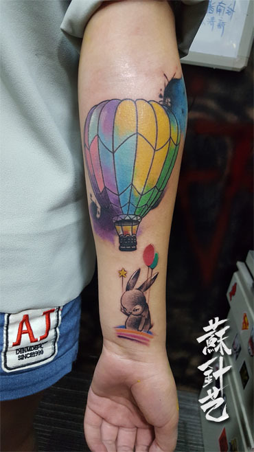 热气球彩色纹身图案