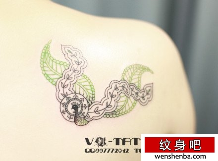 孔雀纹身图案