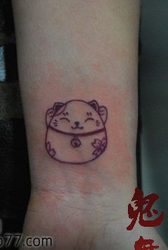 手臂超可爱的小猫咪纹身
