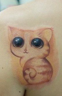 背部可爱小猫咪纹身