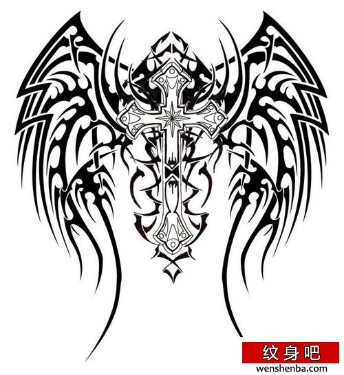 超帅的图腾翅膀与十字架纹身