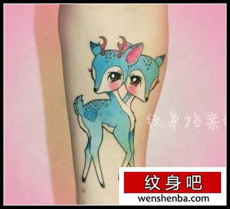 女人喜欢的手臂可爱的小鹿纹身
