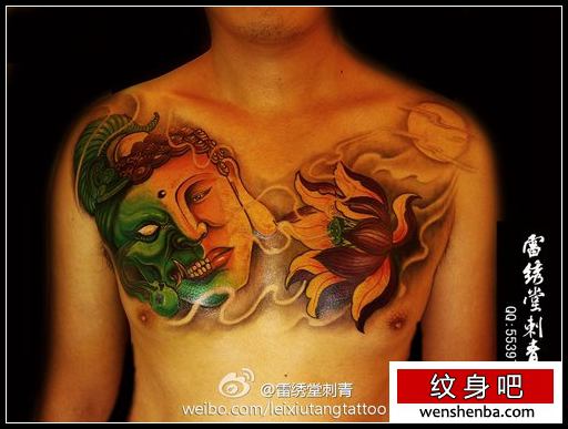 男性前胸超酷的佛头与莲花纹身
