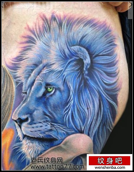 超酷的彩色狮头纹身