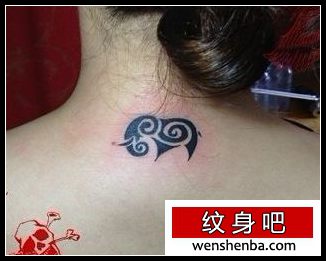 女人喜欢的可爱图腾大象纹身