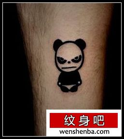 腿部邪恶的图腾小熊猫纹身