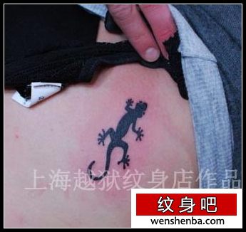 可爱的图腾壁虎纹身
