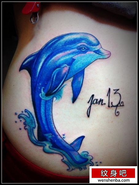 靓女腰部漂亮的彩色海豚纹身