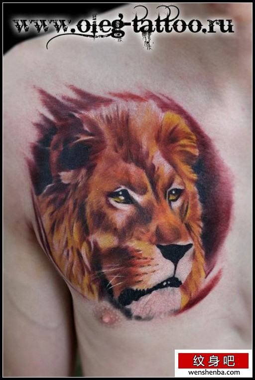 男性胸部超酷帅气的彩色狮头纹身