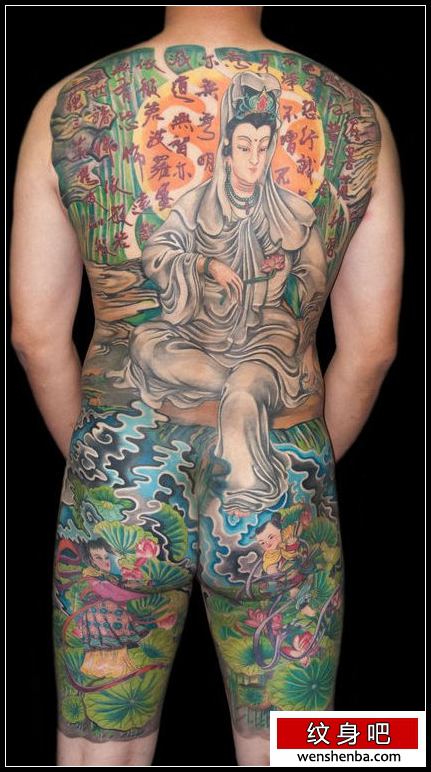 中国风男性背部满背观音纹身