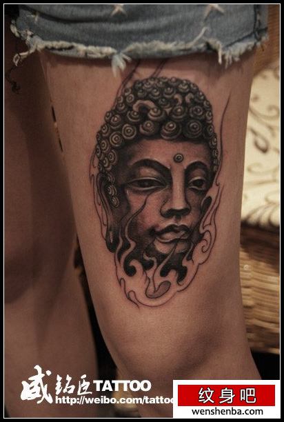 靓女腿部权威个性的佛头纹身
