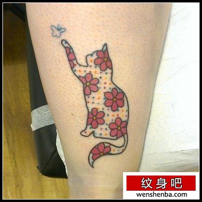腿部一枚个性权威的花猫咪纹身