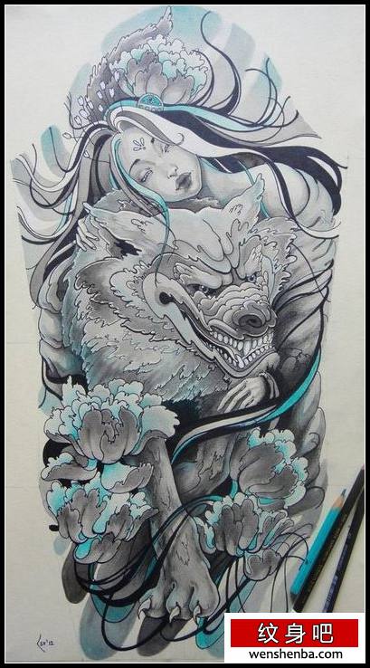 超酷的满背狼与靓女纹身
