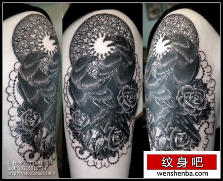 手臂个性时髦的一枚乌鸦纹身