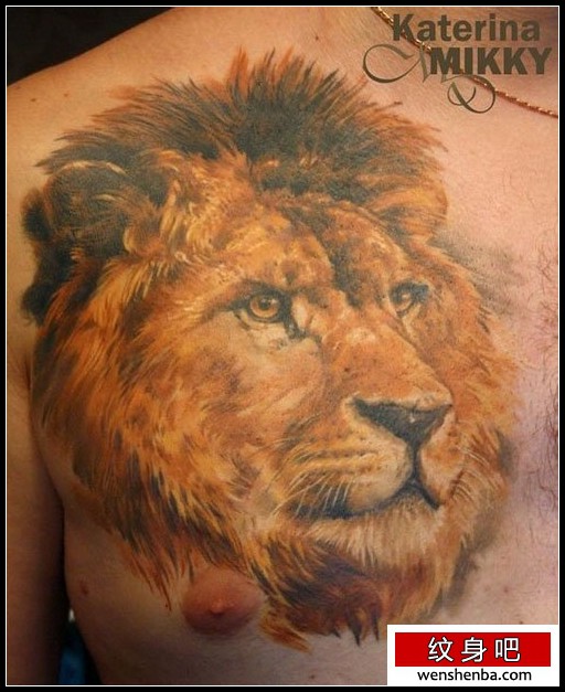 男性前胸超酷时尚的狮头纹身