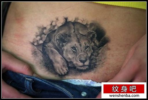 女人腹部时髦权威的