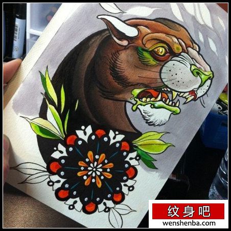 帅气时髦的一枚豹头纹身手稿