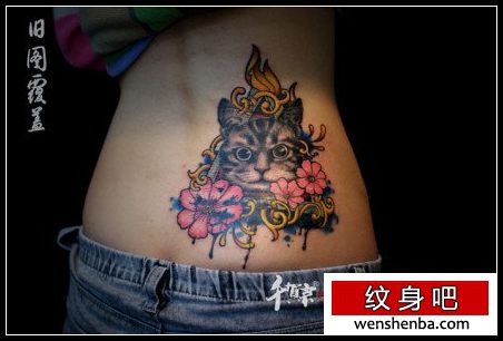 靓女后腰可爱个性的猫咪纹身