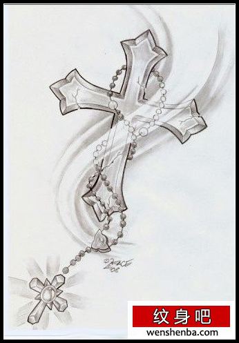 一张前卫精致的十字架纹身