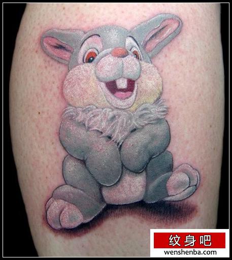 腿部可爱的卡通小兔子纹身