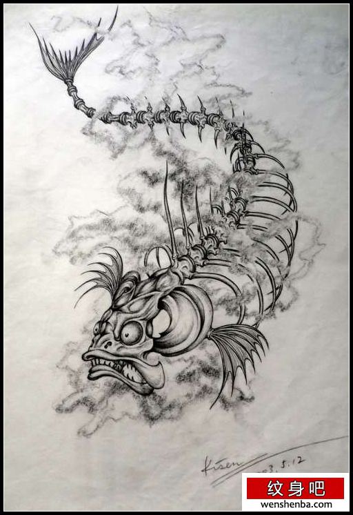 鱼骨架纹身