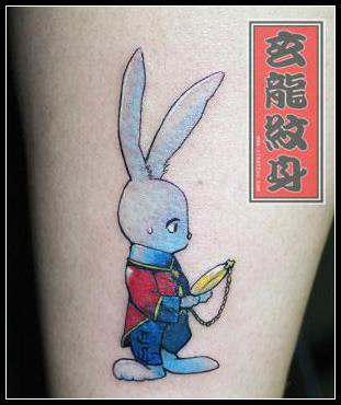 女人喜欢的腿部卡通小兔子纹身