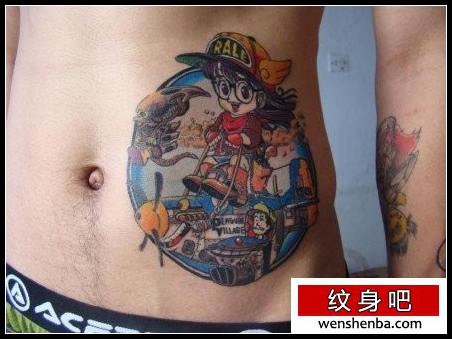 男性腹部可爱的阿拉蕾纹身