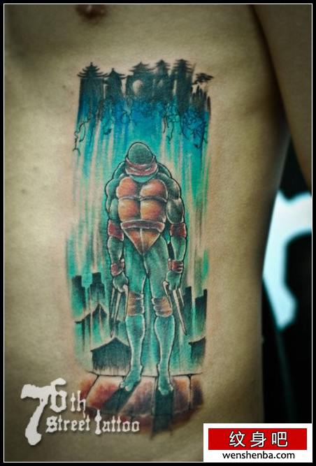 男性腹部超酷的忍者神龟纹身