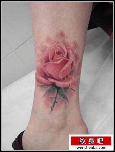 脚踝上一枚超立体的玫瑰花纹身分享