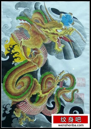 帅气的彩色半胛披肩龙纹身