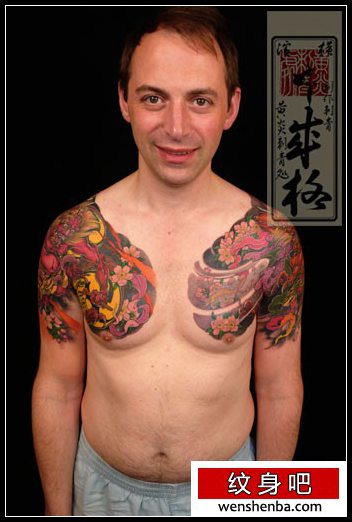 日本黄炎刺青分享欣赏双半胛刺青（tattoo）