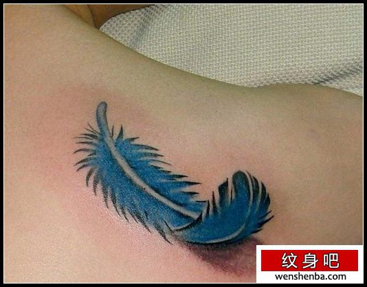 羽毛纹身