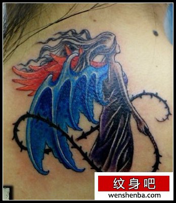 天使纹身颈部彩色天使翅膀纹身