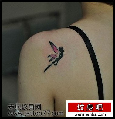 靓女肩部精致的图腾精灵纹身