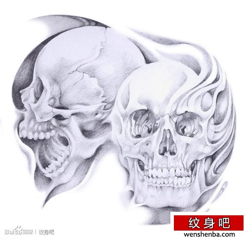 一张时髦写实的黑灰骷髅纹身手稿