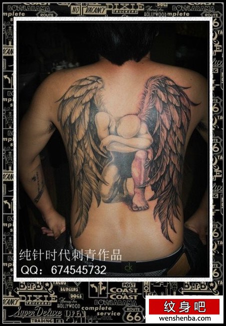 男性后背时髦时髦的黑灰天使纹身