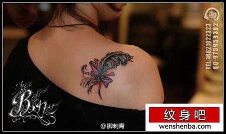 时髦好看的羽毛蝴蝶结纹身