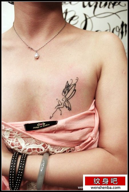 女人胸部个性可爱的精灵纹身